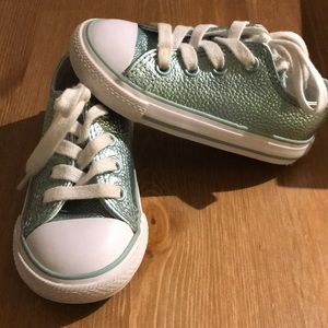 Converse Shoes - Toddler girl converse size 6 Converse Shoes - Toddler girl converse size 6